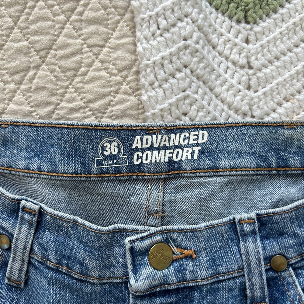 Wrangler Jeans - Picture 2 of 3